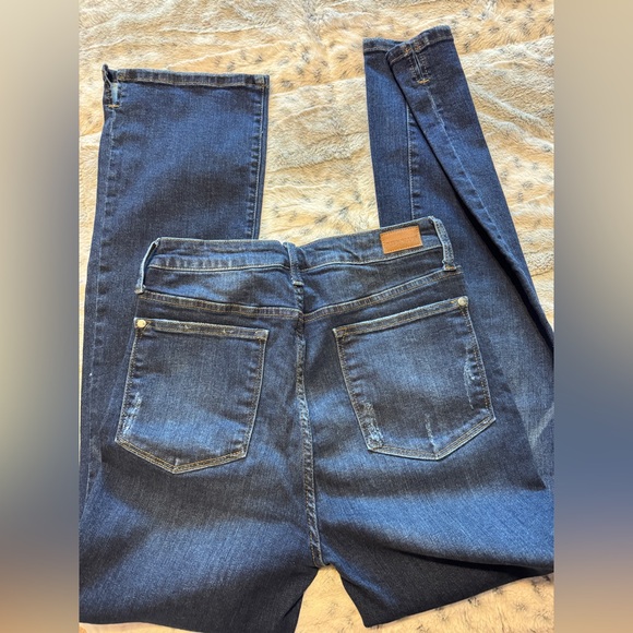 Judy Blue jeans - Picture 2 of 2
